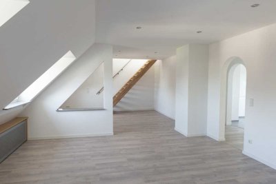 Kernsanierte 3-Zimmer-Dachgeschosswohnung in Karlsruhe