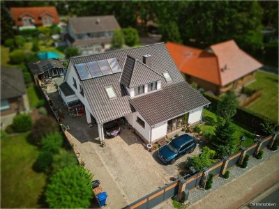 Wohnen, Leben, Genießen ,großzügiges Haus mit Remise & Outdoorküche