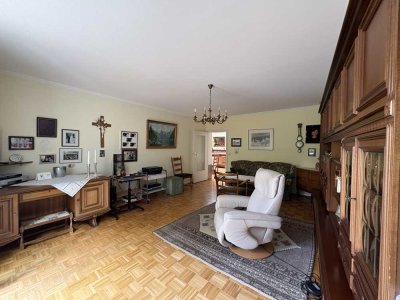 Helle 4-Zimmer-Eigentumswohnung in zweiter Reihe mit großem Süd-West Balkon in Mehlem