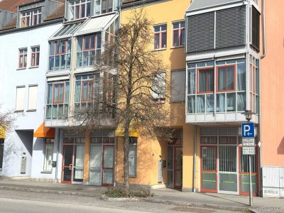 Charmante 2-Zimmer-Dachgeschosswohnung im Herzen von Deggendorf – Gemütlich Wohnen mit Flair!