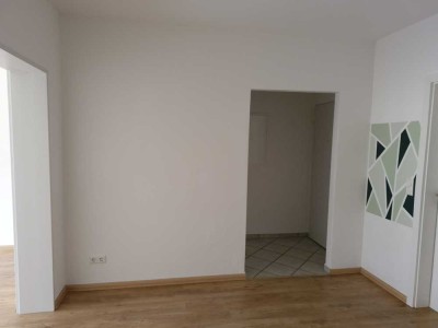 3-Zimmer-Wohnung mit Loggia, 2017 vollständig modernisiert