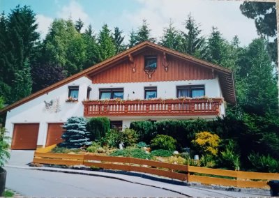 NEU, sehr schönes Zweifamilienhaus, tolle Lage, Waldrand,