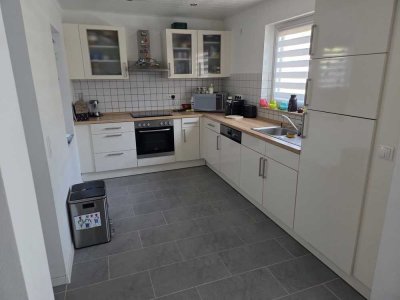 Schöne 2-Zimmer-Souterrain Wohnung mit Einbauküche und Freisitz in Osthofen