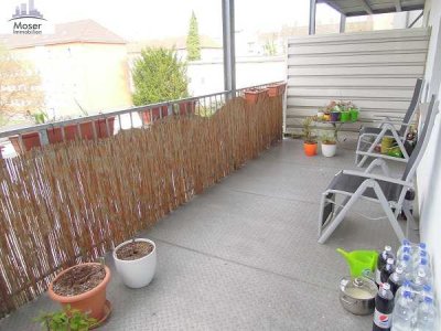 Gemütliche 3 Zimmerwohnung mit großem Balkon + Wohnküche - direkt gg. dem Klinikum  OF