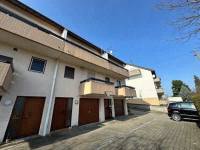 Gepflegtes Reiheneckhaus m. Terrasse u. drei Balkonen in bevorzugter, zentrumsnaher Lage