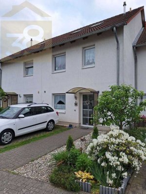 Familienfreundliches Reihenmittelhaus in ruhiger Lage – mit Carport