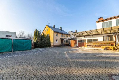 HEGERICH: Vielseitiges Dreifamilienhaus mit Hof und Charme der 70er–Ideal für Familien
