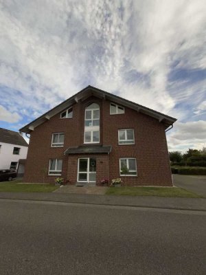 Schöne helle 3 Zi-OG Wohnung mit Balkon in ruhiger Lage in Hatterath.