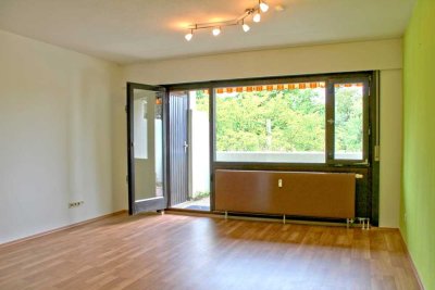 Straßenbahn um die Ecke + 1-Zimmer-ETW mit Balkon