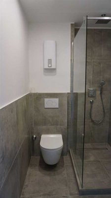 Ab sofort! Sanierte 2-Zimmer-Whg mit Balkon in Heiligenhaus