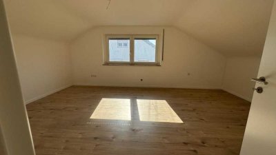 Frisch saniert - 2-Zimmer-Wohnung mit sonniger Dachterrasse