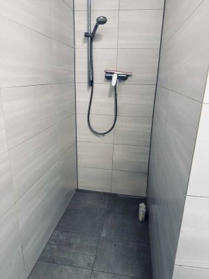 2024 komplett sanierte hochwertige, attraktive 2-Zimmer-Wohnung inklusive Kellerraum