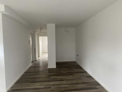 TOP sanierte 2 Zimmer Wohnung - ruhige Lage im Zentrum - kein Balkon -