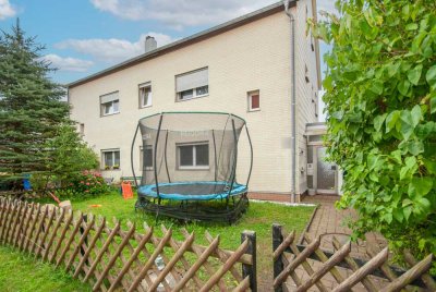 Zwei Wohnhäuser mit 5 Garagen – Kapitalanlage in Hahndorf