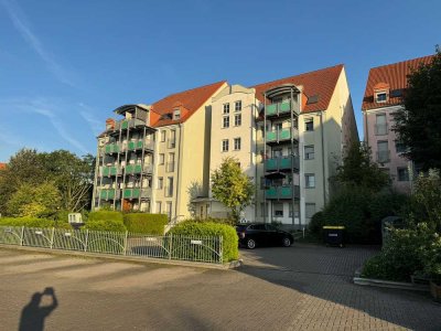 1-Zimmer Wohnung mit Balkon *** Keller KFZ Stellplatz *** Selbstnutzung *** Sofort Frei ***