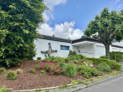 Großzügiger Bungalow in bester Lage von Düsseldorf-Unterbach...