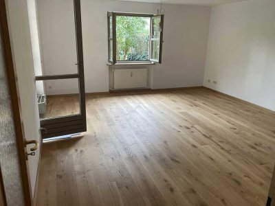 Schicke 2-Zimmer Wohnung mit Terasse und Garten in Dachau