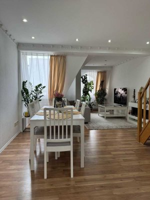 Stilvolle luxuriöse Dachgeschoss-Maisonettewohnung im Zentrum von Mönchengladbach