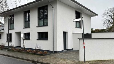 Moderne 5,5 Zimmer-Doppelhaushälfte mit Garten in Osnabrück- Hafen
