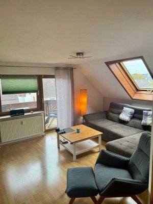 2-Zimmer-DG-Wohnung mit Balkon und Einbauküche in Filderstadt zu vermieten