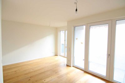 Sonnige Komfort-Wohnung mit Terrasse, tollem Ambiente und Tiefgarage in Teltow!