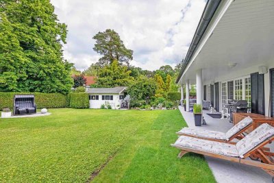 VILLA MIT LUXURIÖSER INNENAUSSTATTUNG UND TRAUMHAFTEM GARTEN - IDEAL FÜR KLEINE UND GROSSE FAMILIEN