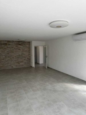 Modern & geräumig - Sanierte Mietwohnung in Ebersbach