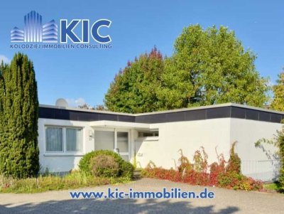 Leben auf einer Ebene – Bungalow mit Traumgrundstück & Garage