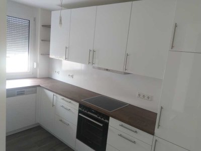 Attraktives 4-Zimmer-Reihenendhaus mit Einbauküche in Eckental, Eschenau