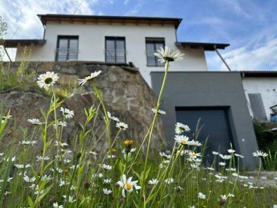 Vermiete sonnige 2-Zimmer-Wohnung in absoluter Ruhelage- Heizkosten inkludiert / Rent sunny 2-room apartment in an absolutely quiet location; heating cost included