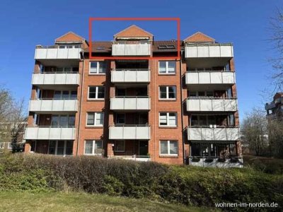 Bordesholm: Moderne Dachgeschosswohnung mit PKW-Stellplatz in ruhiger und zentraler Lage