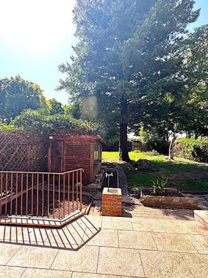 **Einmalige Gelegenheit** Großzügiges, ren.bed. REH mit tollem Garten + Garage,  Neufahrn (S1)