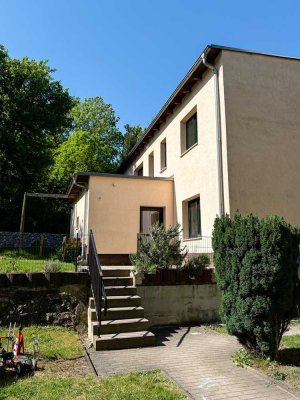 Freistehendes Hinterhaus in ruhiger Lage