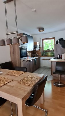 2 Zimmer mit Balkon