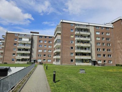 Sehr schön geschnittene ruhige 84 qm große 3 Zimmer Wohnung, Süd-West Fernblick, oberste 6. Etage