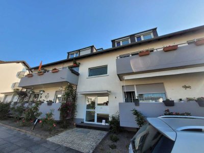 Schöne gemütliche und sehr gepflegte 2-Zi-DG-Wohnung in Alfter