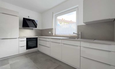 Vollständig renovierte und sanierte 2-Zimmer-Wohnung mit neuer Einbauküche