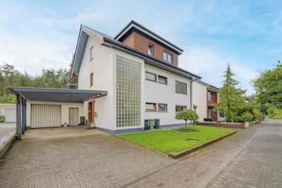 Gepflegtes Zweifamilienhaus in ruhiger Lage – ideal für Mehrgenerationenwohnen am Waldrand