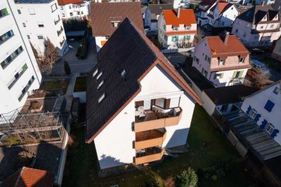 Besondere, zentrumsnahe 2 1/2 (3)-Zi-ETWO i. DG e. Hauses m. nur 5 Wo.
