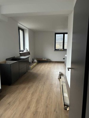 2 Gewerbeeinheiten in Eigentumswohnanlage