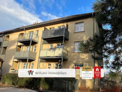 Ruhige Lage mit Balkon und Loggia, Tageslichtbad mit Wanne und Dusche