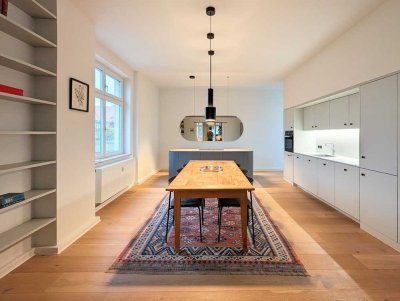 Luxuriöses, neu eingerichtetes 3-Zimmer-Apartment im 3. Stock mit Balkon in Berlin Prenzlauer Berg