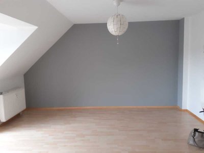 Helle, moderne 2-Zimmer-Dachgeschosswohnung in Pfaffenhofen