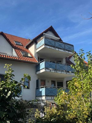 Charmante 2-Zimmer-Wohnung mit großem Balkon und Blick ins Grüne in 73269 Hochdorf