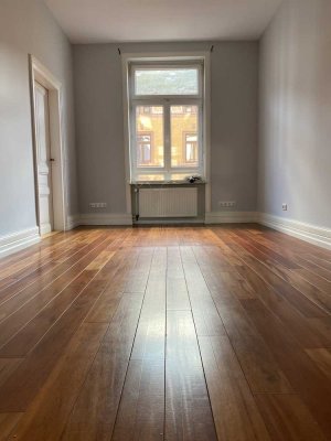 Top sanierte 2-Zimmer-Wohnung in Sachsenhausen Brückenviertel