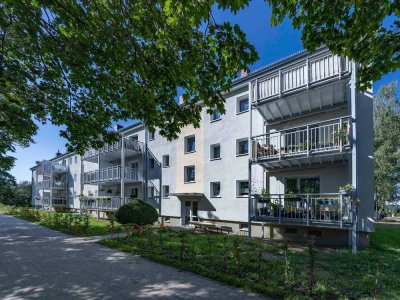 Frisch renovierte 2-Zimmer-Wohnung mit großem Balkon in ruhiger Nebenstraße