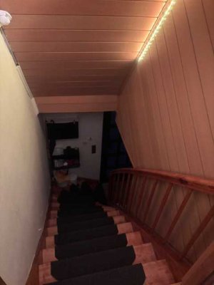 Exklusive, gepflegte 3-Raum-DG-Wohnung in Altlußheim
