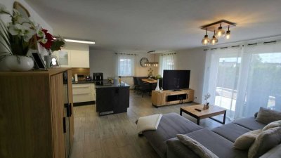 Moderne 3-Zi.-Wohnung mit eigenem Eingang, eigener Heizung & großer Terrasse – privat