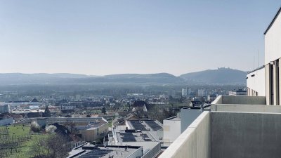 Neubau Erstbezug Wunderschöne Drei Zimmer Wohnung mit Balkon und herausragender Aussicht