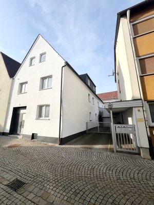 Innenstadt ! Sanierte 3 Zimmer Loftwohnung mit Dachterrasse